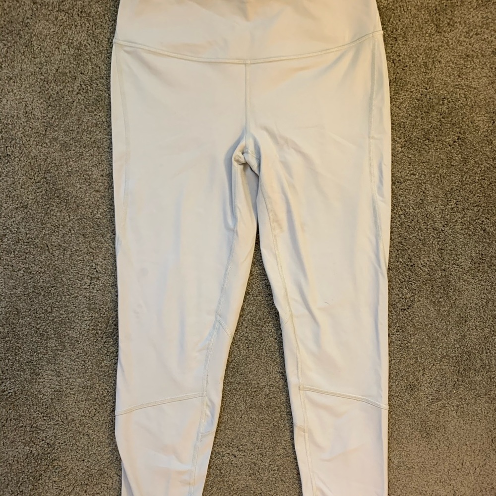 Victoria’s sport leggings